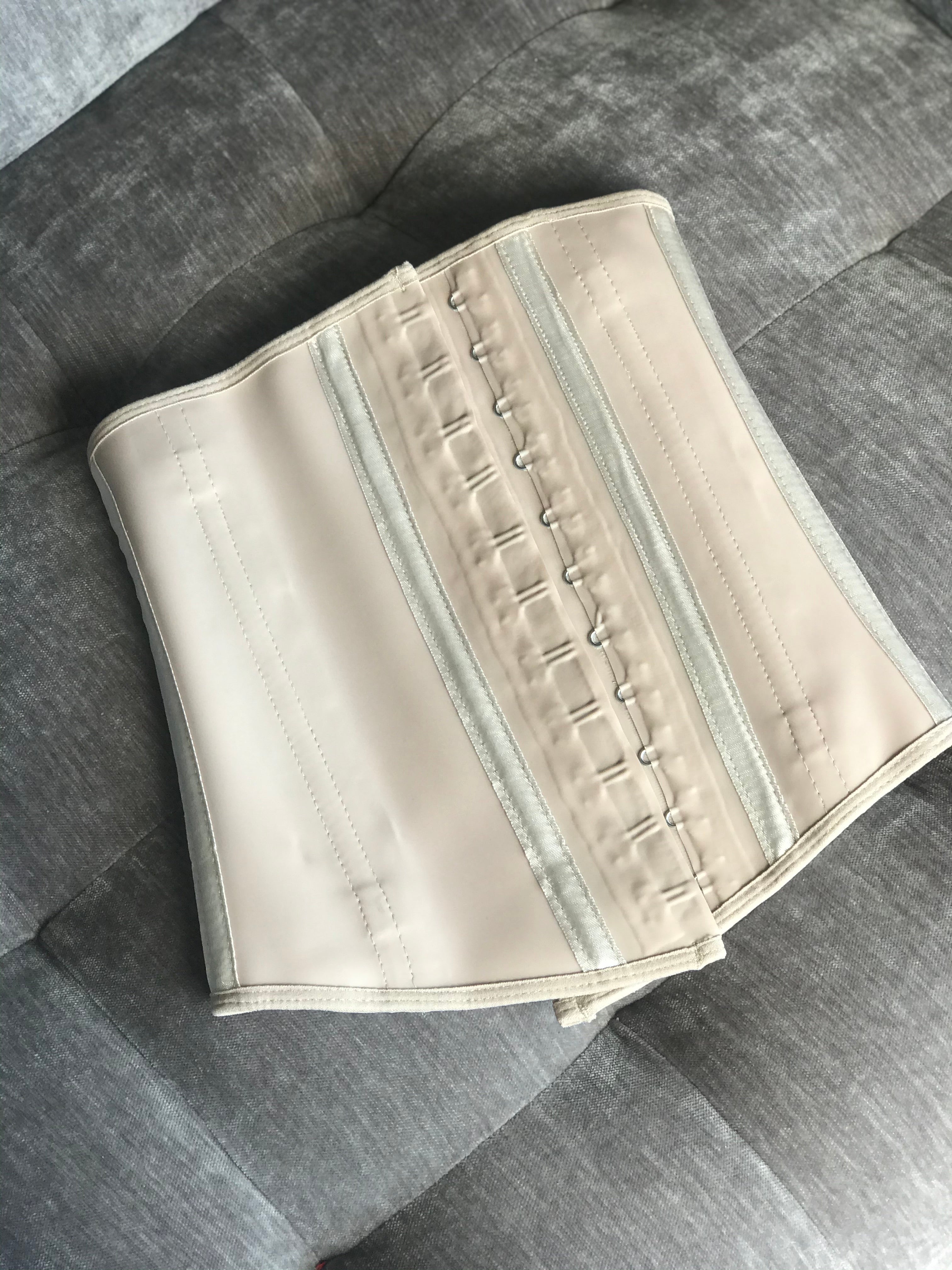 Nude Short Torso Latex 3 Hook Colombian Waist Trainers